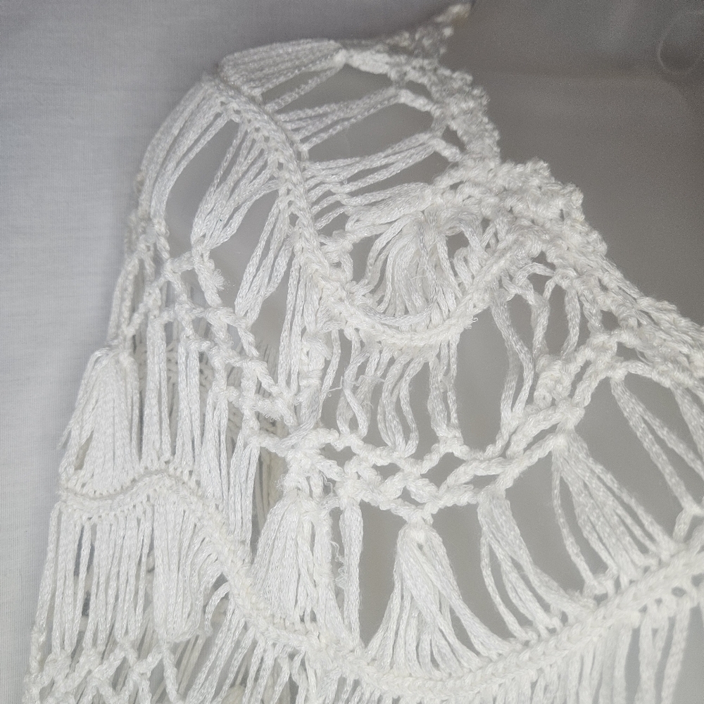Sioni Crocheted Open Weave Cream Tunic Top GUC 22" PTP - Picture 5 of 8